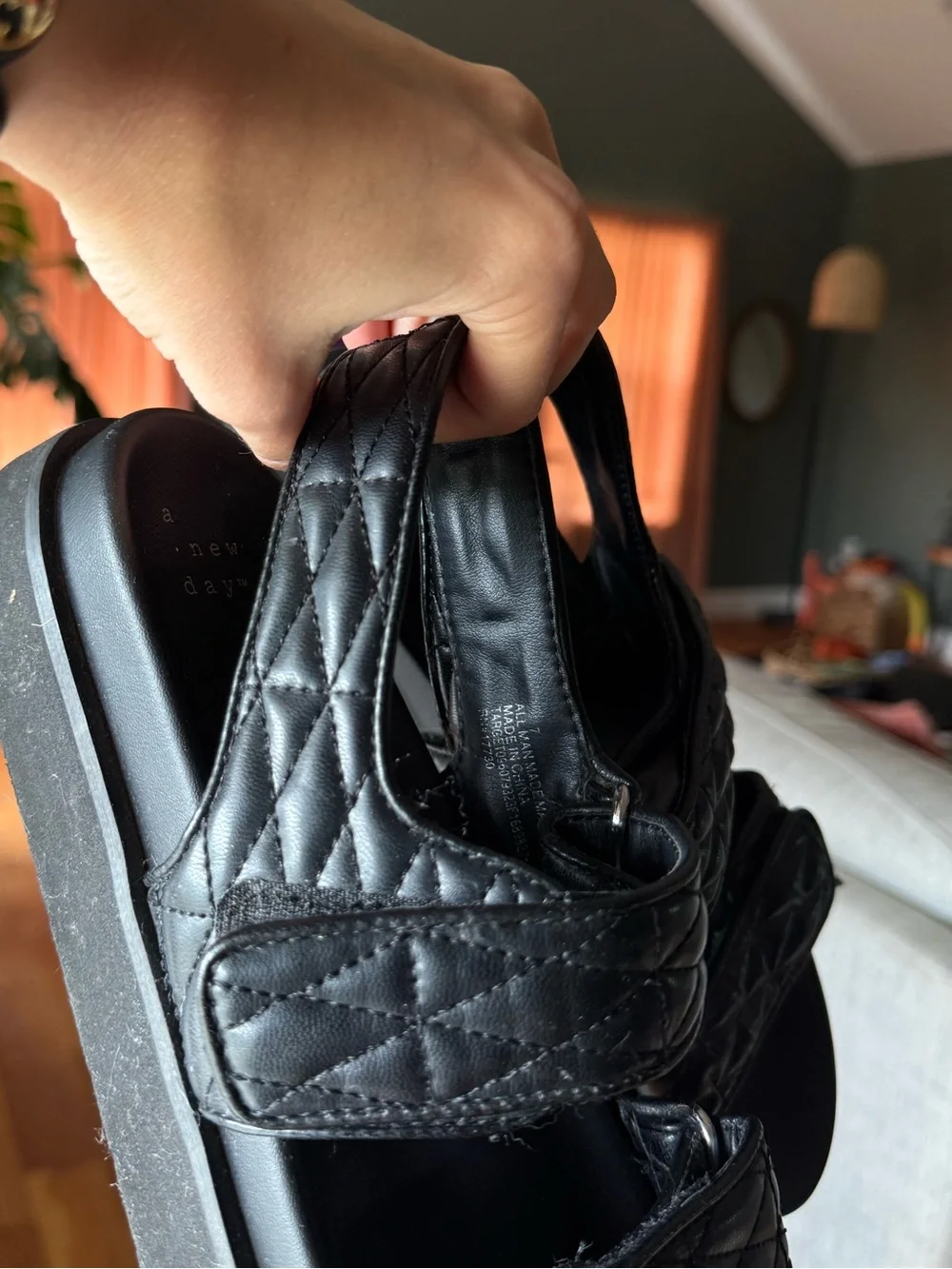 Quilted sandals